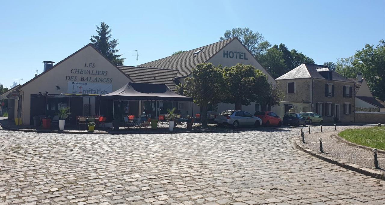 Les Chevaliers Des Balances Hotell Saint-Aubin  Eksteriør bilde