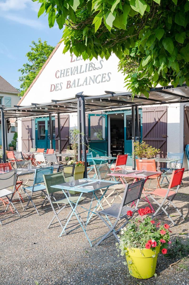 Les Chevaliers Des Balances Hotell Saint-Aubin  Eksteriør bilde