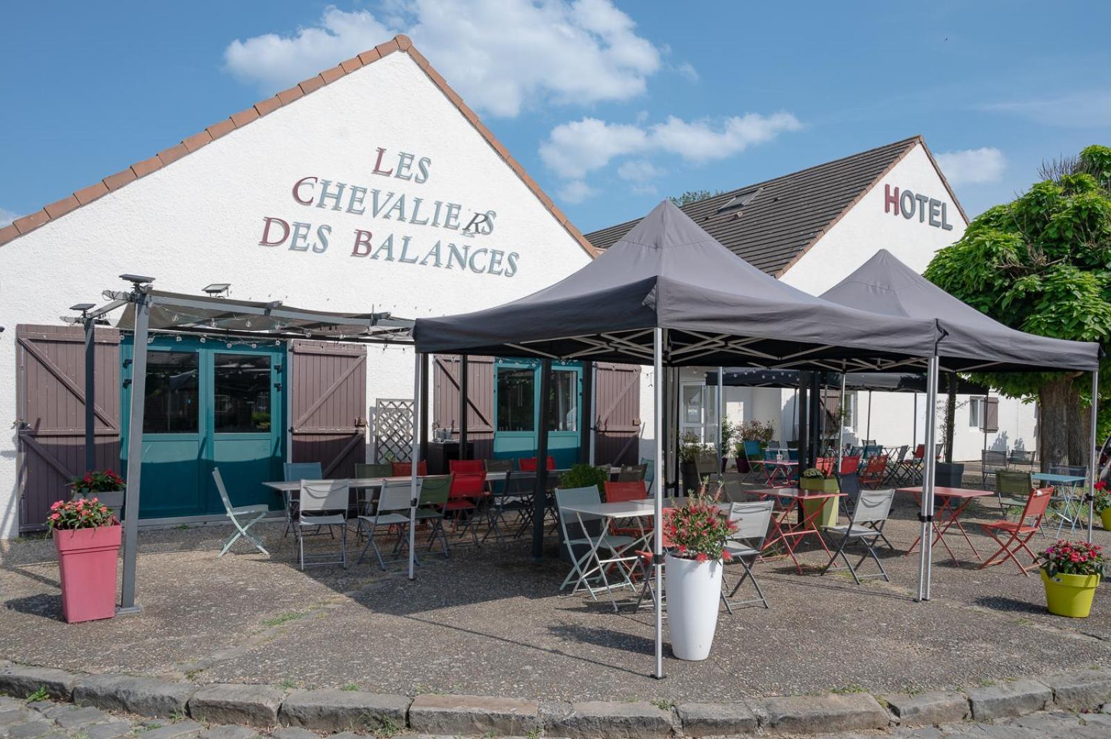 Les Chevaliers Des Balances Hotell Saint-Aubin  Eksteriør bilde